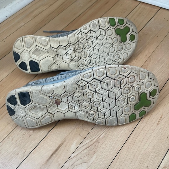 Nike Women's Blue Running Shoes - Picture 4 of 4